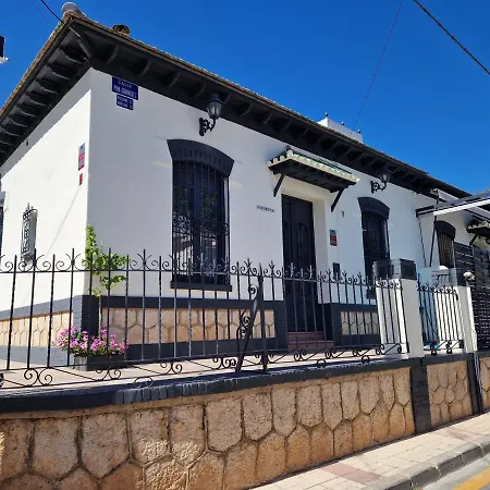 Del Parque Flats Balneario De Pina Villa